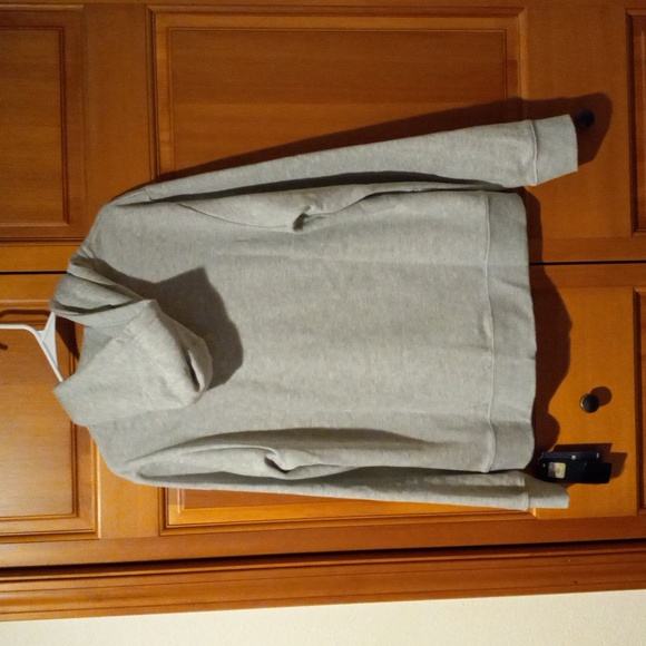 Tampa Bay Buccaneers GOAT Pullover front pocket hoodie from Fanatics Brand - Picture 4 of 4